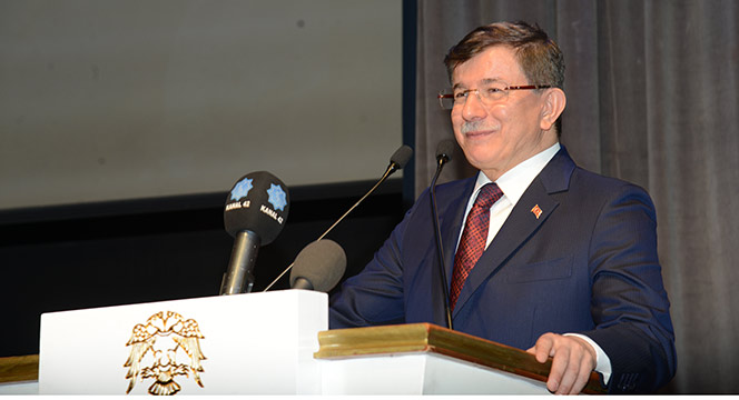 Davutoğlu'ndan 'Bilgi, Bilinç ve Ahlak' Konferansı