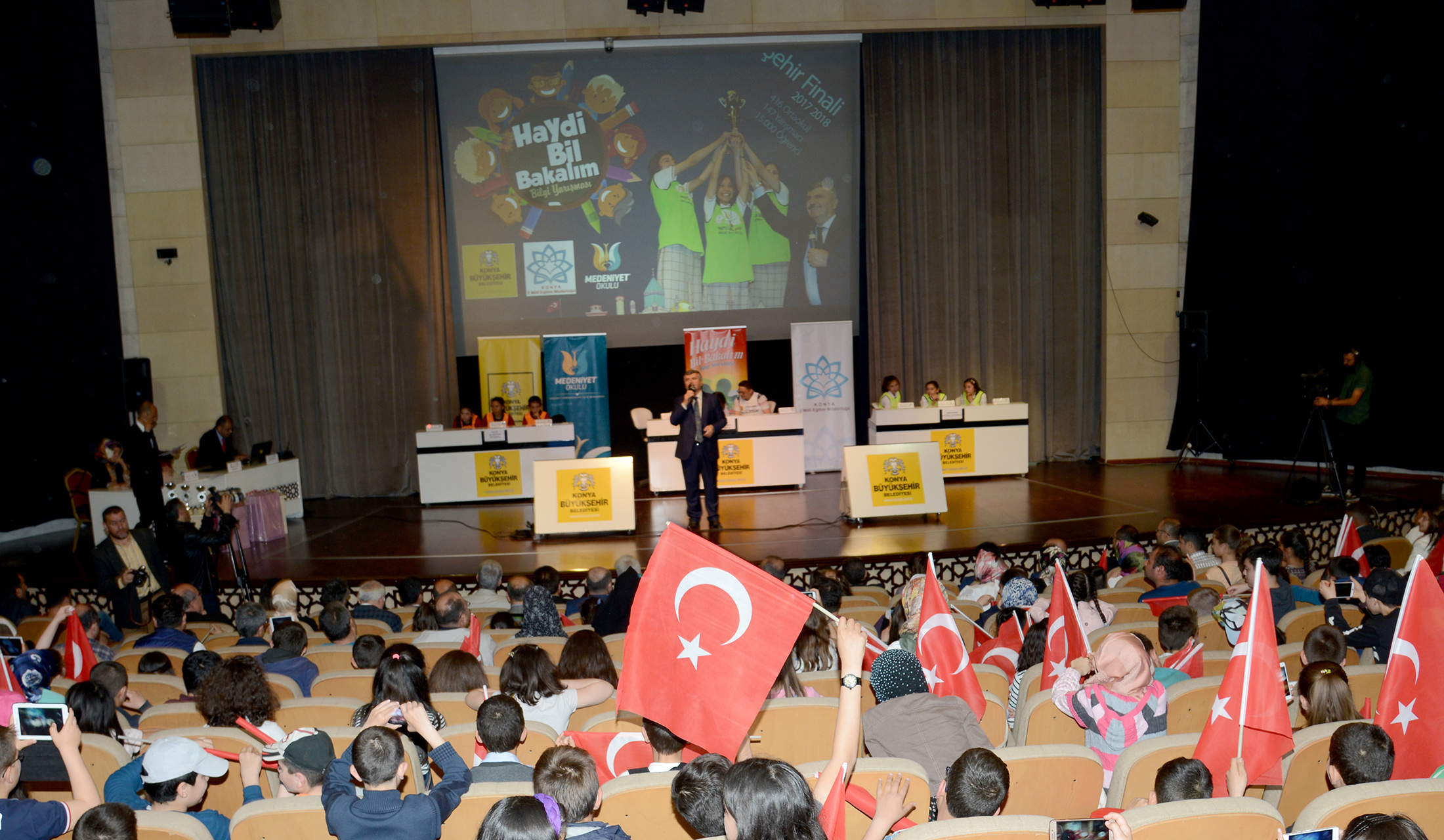 Haydi Bil Bakalım Bilgi Yarışması'nda Kazanan Okullar Ödüllerini Aldı