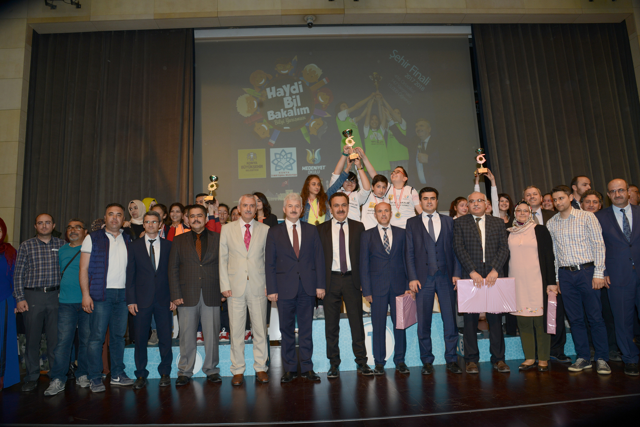 Haydi Bil Bakalım Bilgi Yarışması'nda Kazanan Okullar Ödüllerini Aldı