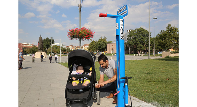Büyükşehir'den 26 Noktaya Bisiklet Tamir İstasyonu