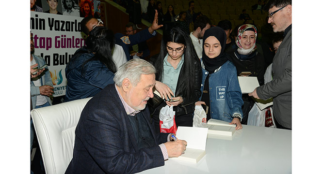 Konya Kitap Günleri'ne 1 Haftada 100 Bin Ziyaretçi 