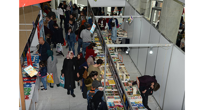 Konya Kitap Günleri'ne 1 Haftada 100 Bin Ziyaretçi 
