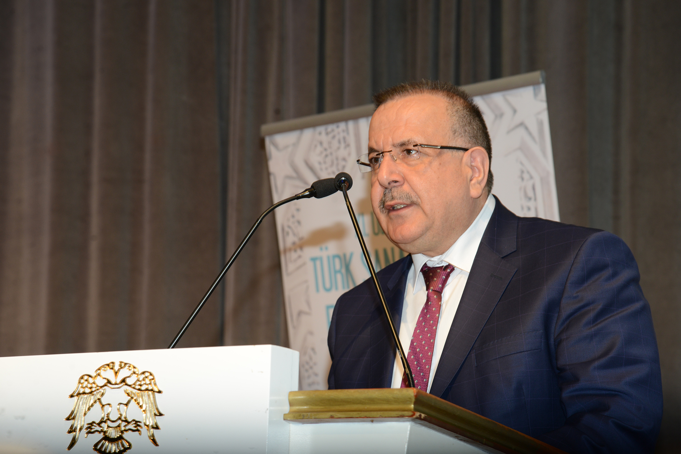 Uluslararası Türk Sanatı, Tarihi ve Folkloru Kongresi Başladı
