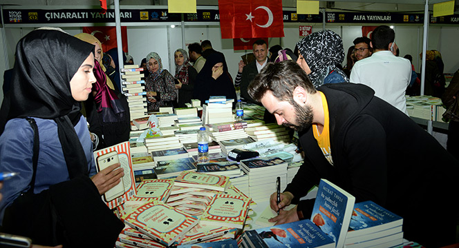 Kitap Günleri Bu Yıl 200 Bin Ziyaretçiyi Ağırladı