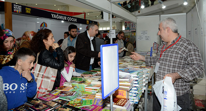 Kitap Günleri Bu Yıl 200 Bin Ziyaretçiyi Ağırladı