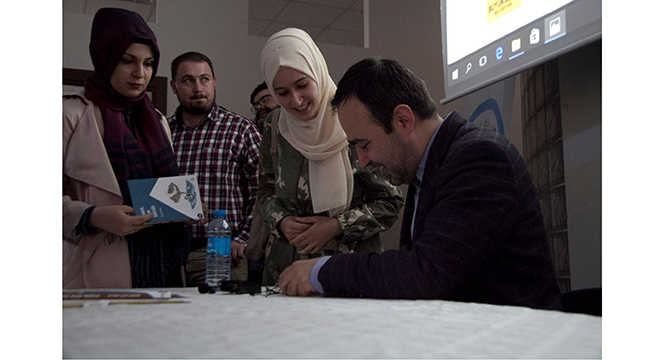 Gençlik Merkezi'nde 'Kitap Mektebinde Talebe Olmak' Söyleşisi 