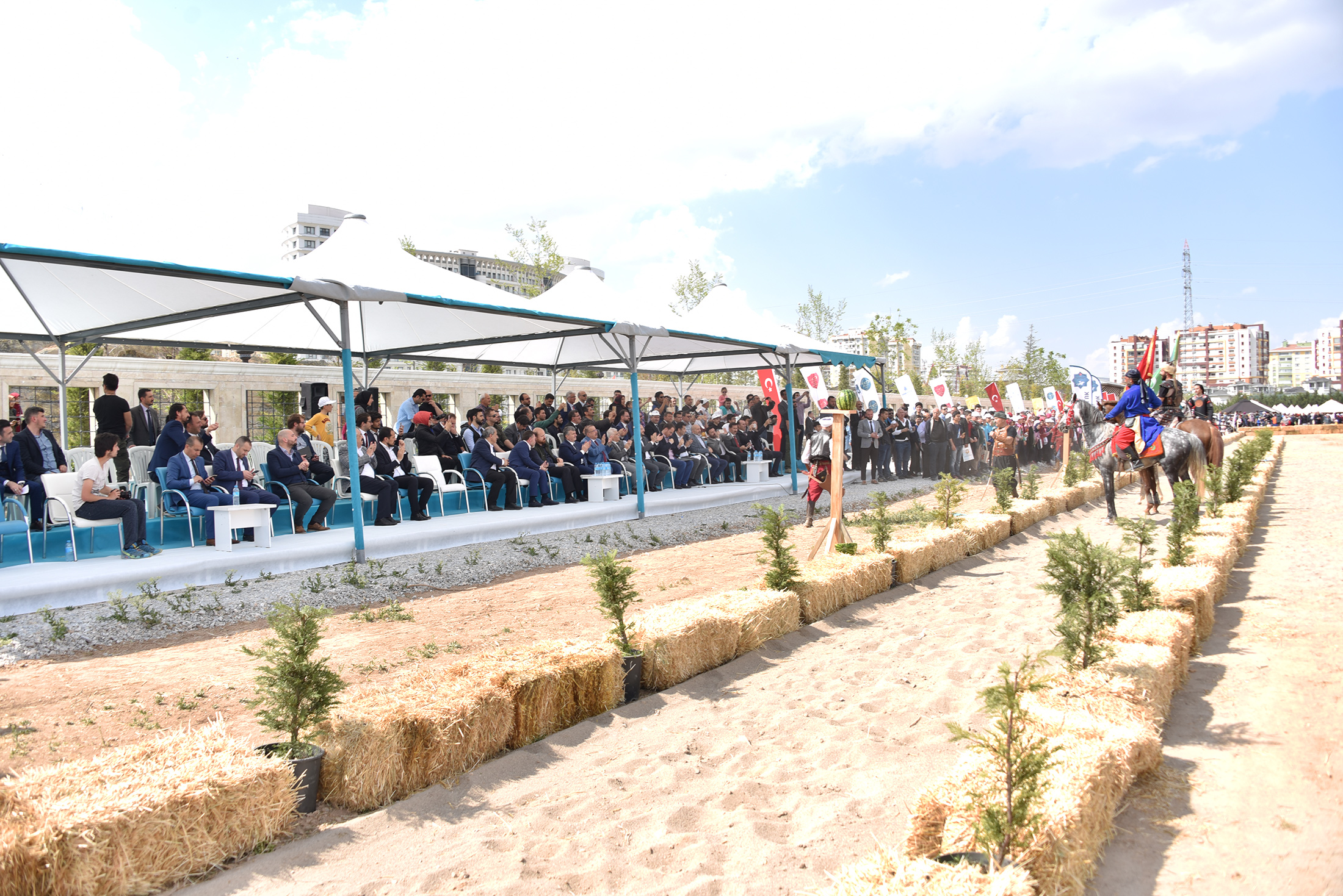 Okçular Kalehan Ecdat Bahçesi'nde Hünerlerini Sergiliyor 