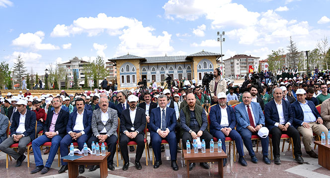 Okçular Kalehan Ecdat Bahçesi'nde Hünerlerini Sergiliyor 