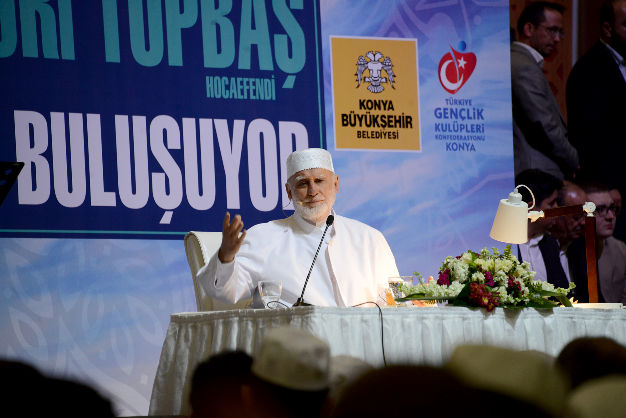 Osman Nuri Topbaş Konyalı Gençlerle Bir Araya Geldi