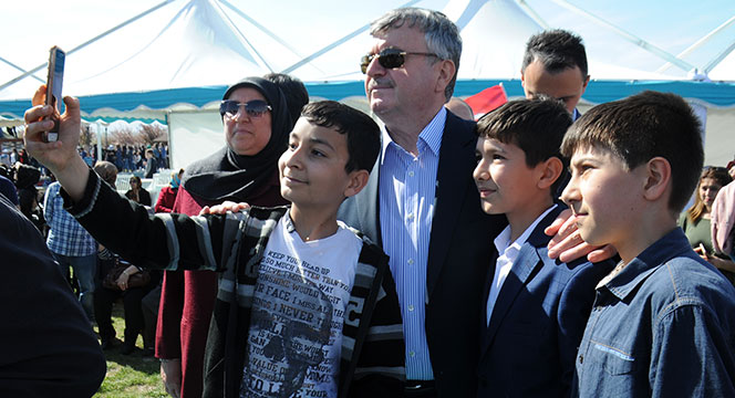 Türk Yıldızları ve Solo Türk'ten Muhteşem Gösteri