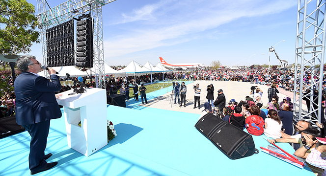 Türk Yıldızları ve Solo Türk'ten Muhteşem Gösteri