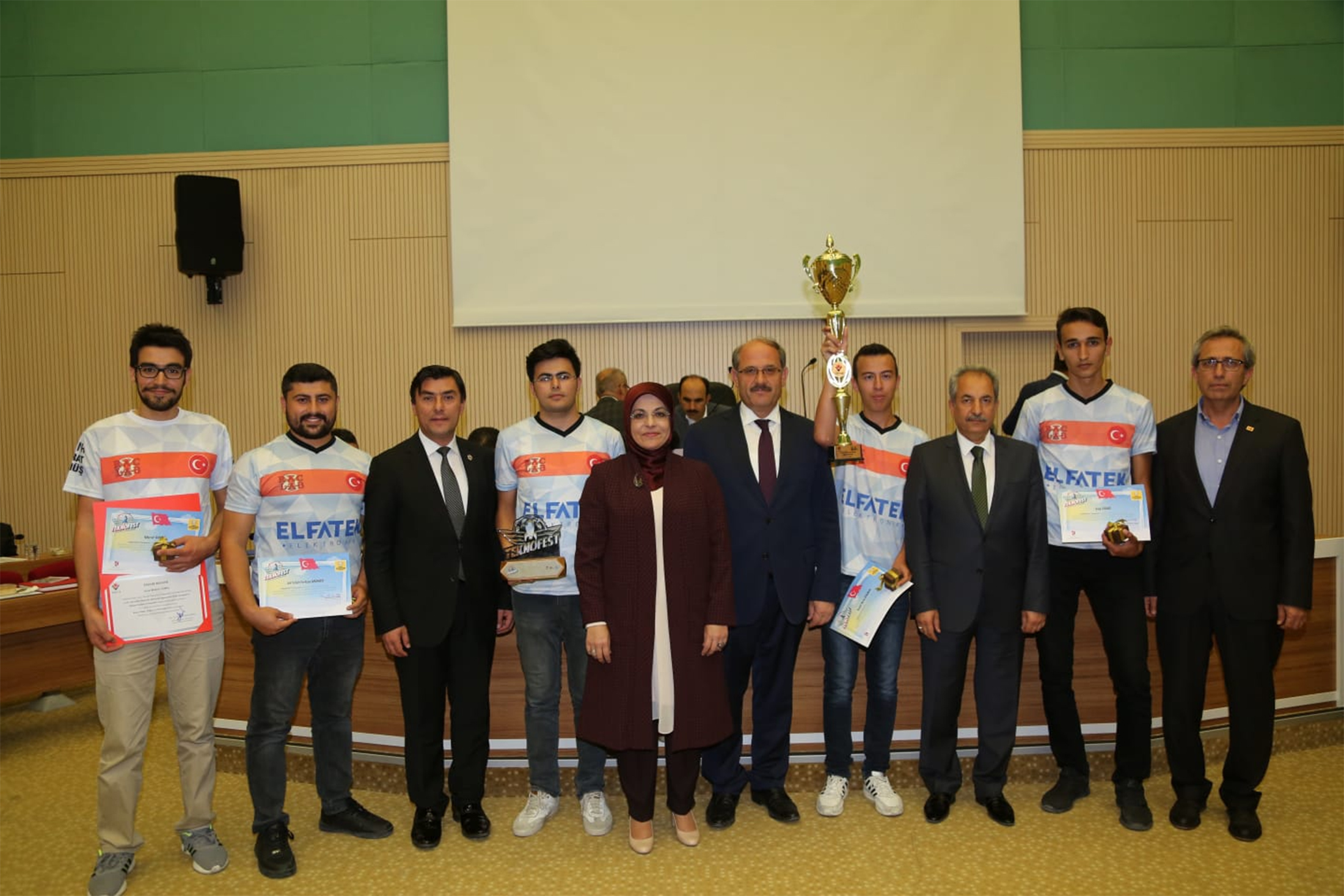 TEKNOFEST'te Derece Alan Konya Teknik Üniversitesi Öğrencilerine Ödül
