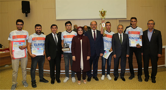 TEKNOFEST'te Derece Alan Konya Teknik Üniversitesi Öğrencilerine Ödül