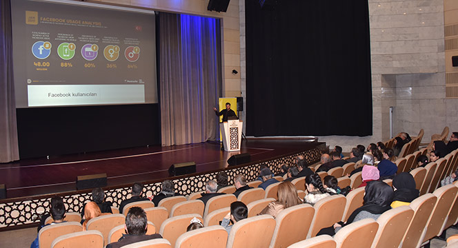 Şehir Konferansları'nda 'Sosyal Medya ve Türkiye' Ele Alındı