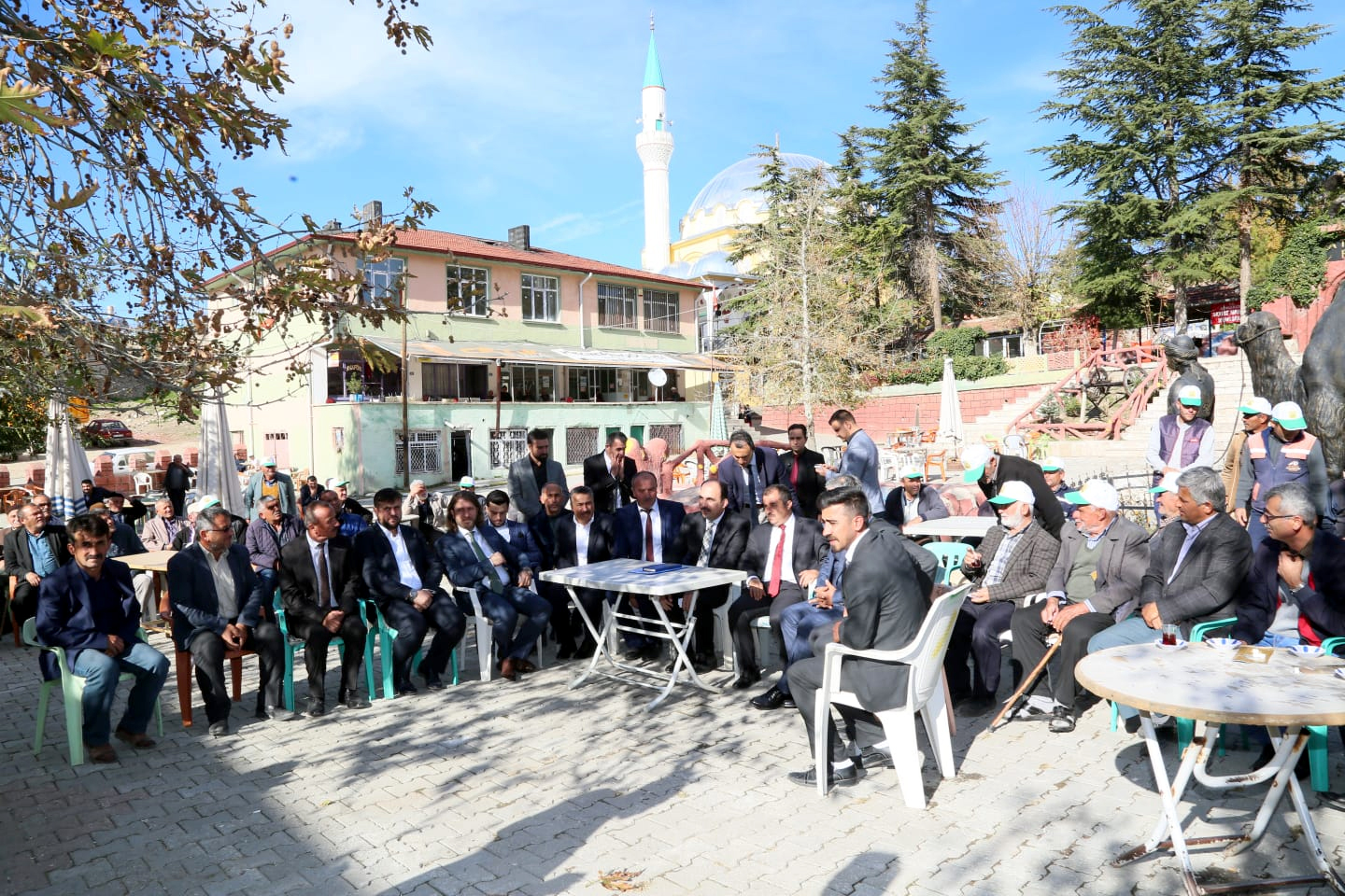 Başkan Altay Ahırlı ve Yalıhüyük'te Vatandaşlarla Buluştu