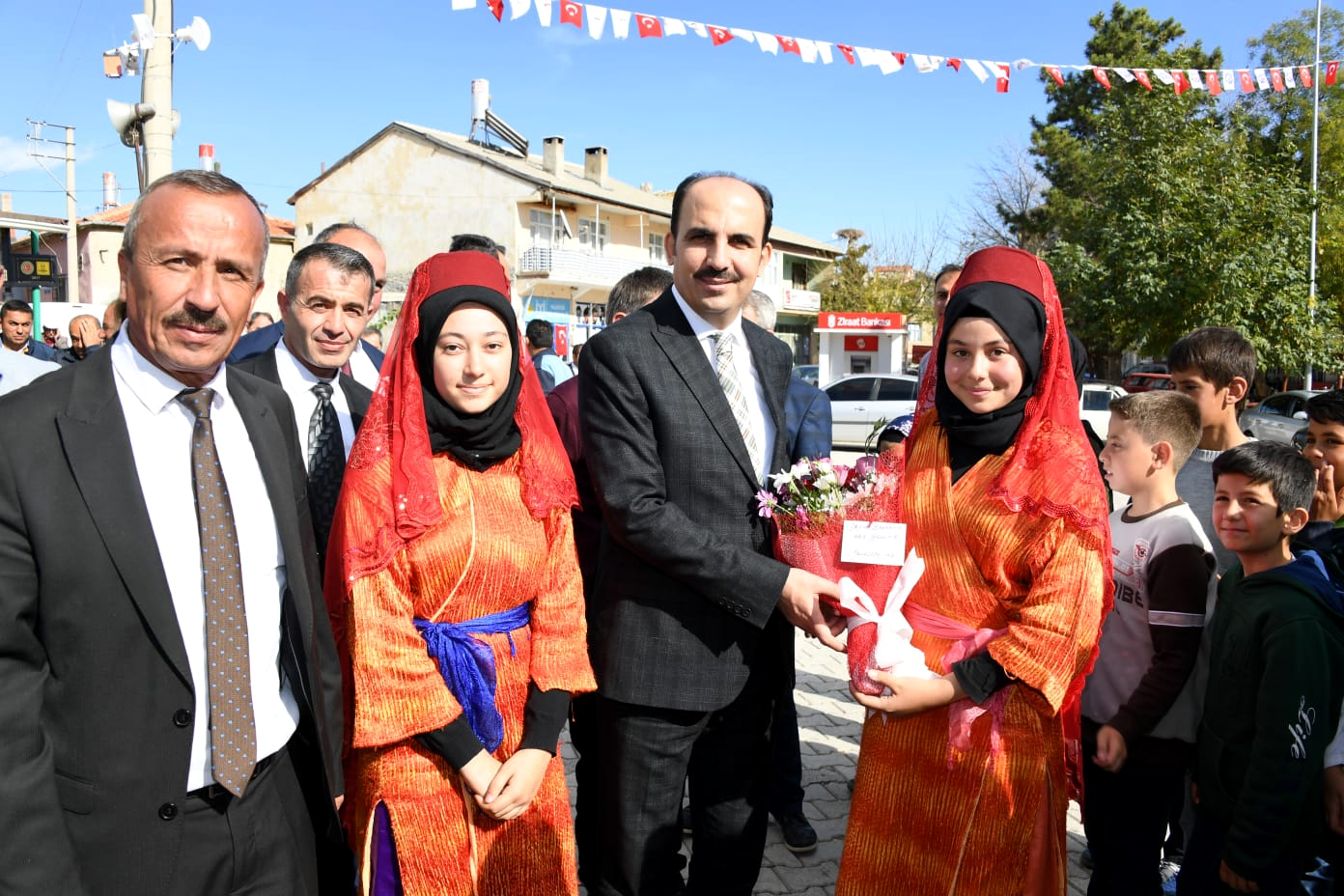 Başkan Altay Ahırlı ve Yalıhüyük'te Vatandaşlarla Buluştu