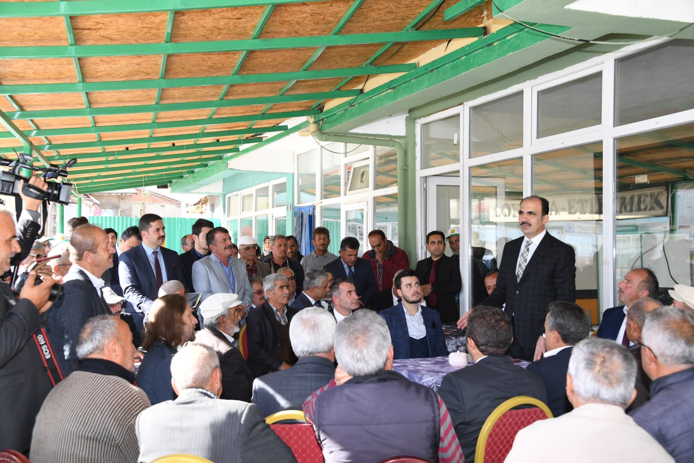 Başkan Altay Ahırlı ve Yalıhüyük'te Vatandaşlarla Buluştu