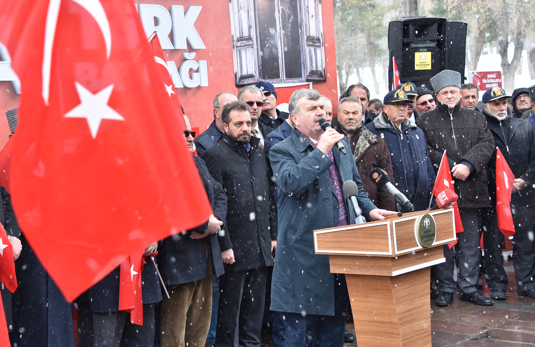 Büyükşehir'den 'Her An Dua Her Yer Türk Bayrağı' Kampanyası