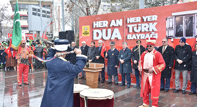 Büyükşehir'den 'Her An Dua Her Yer Türk Bayrağı' Kampanyası
