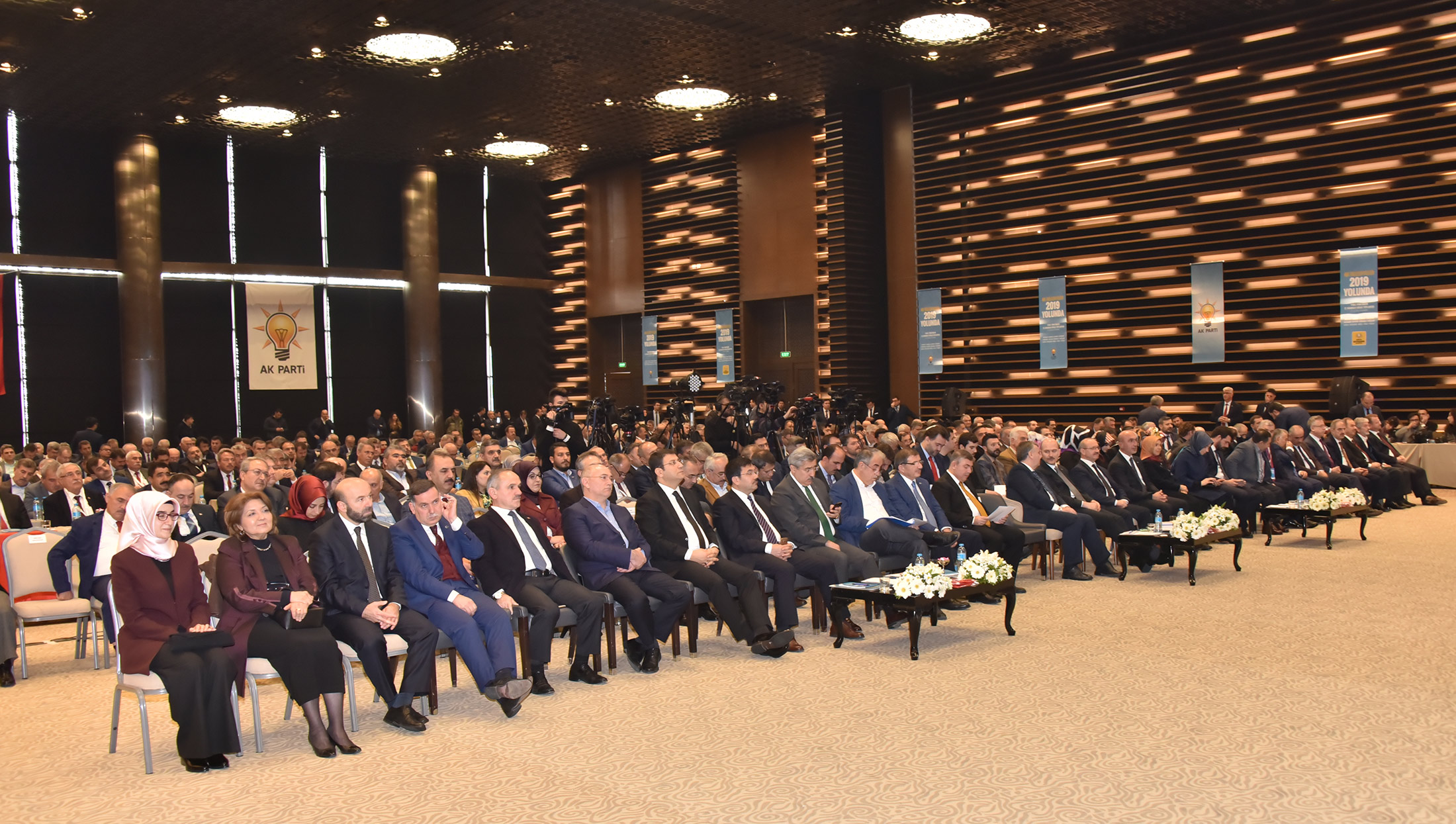 AK Parti Yerel Yönetimler İç Anadolu Bölge Toplantısı Konya'da 'Millete Hizmet Sevdamız Bizi Her Zaman Diri Tutuyor'