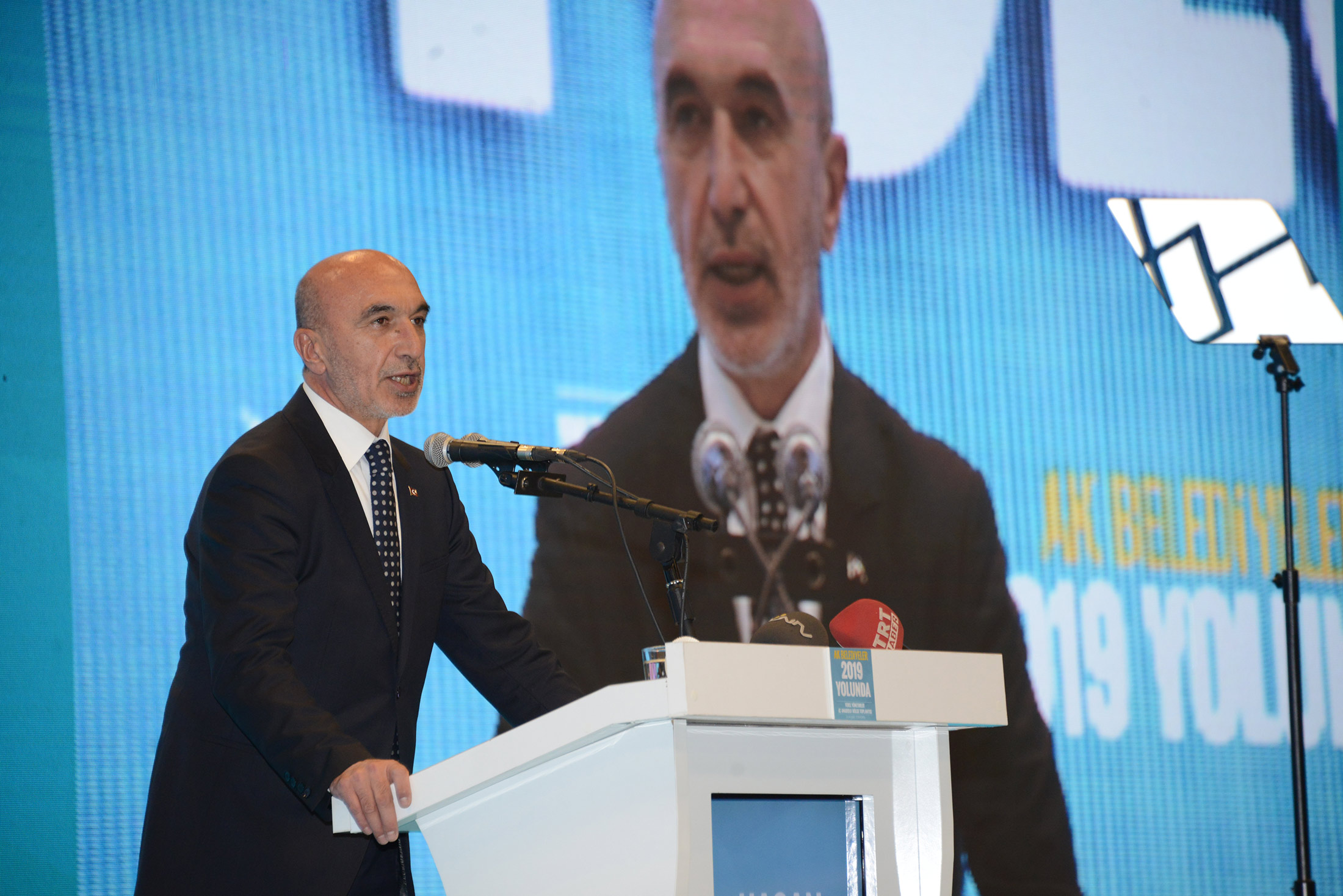 AK Parti Yerel Yönetimler İç Anadolu Bölge Toplantısı Konya'da 'Millete Hizmet Sevdamız Bizi Her Zaman Diri Tutuyor'