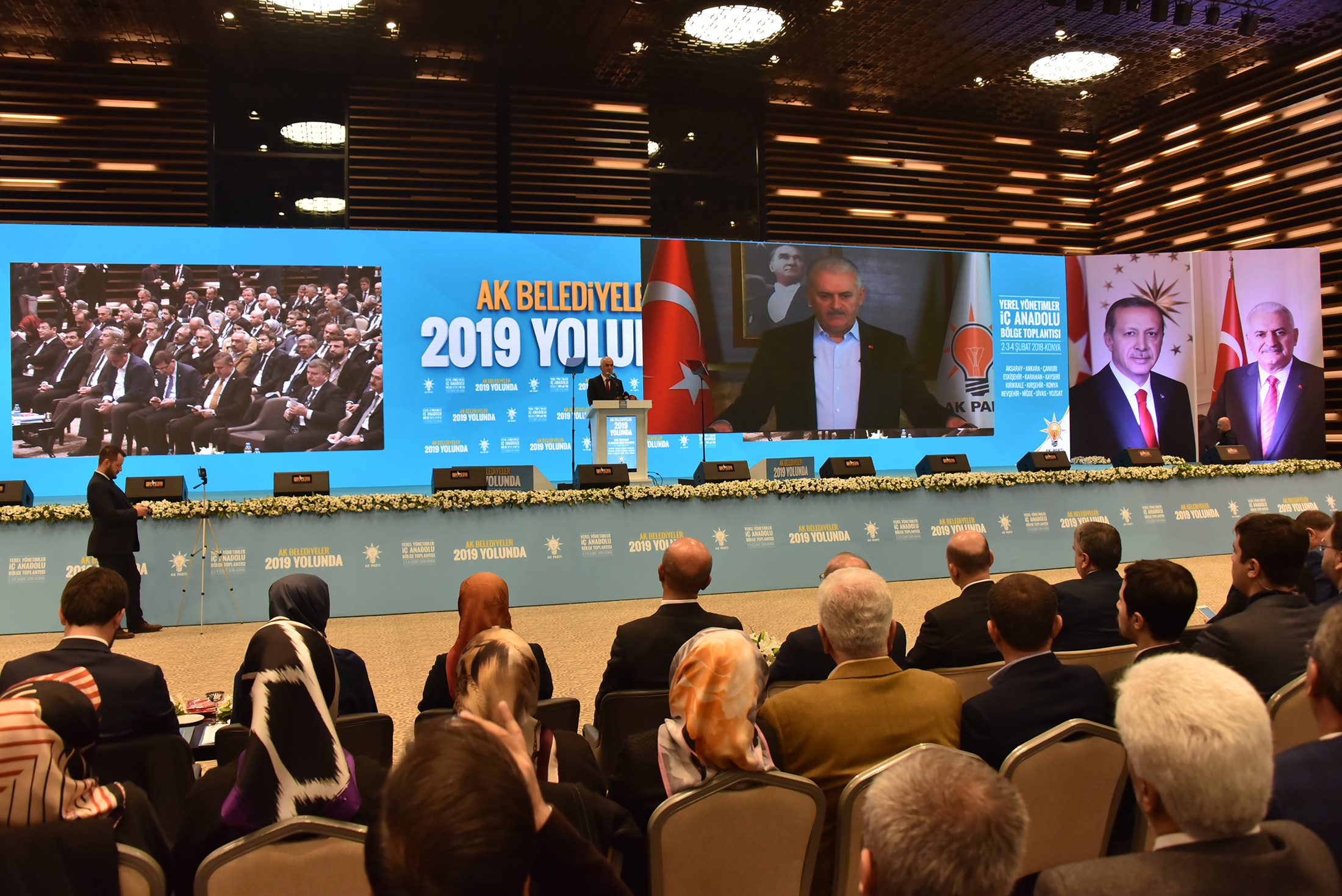 AK Parti Yerel Yönetimler İç Anadolu Bölge Toplantısı Konya'da 'Millete Hizmet Sevdamız Bizi Her Zaman Diri Tutuyor'
