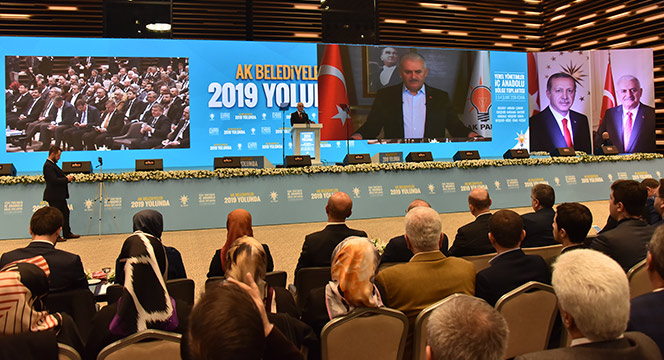 AK Parti Yerel Yönetimler İç Anadolu Bölge Toplantısı Konya'da 'Millete Hizmet Sevdamız Bizi Her Zaman Diri Tutuyor'