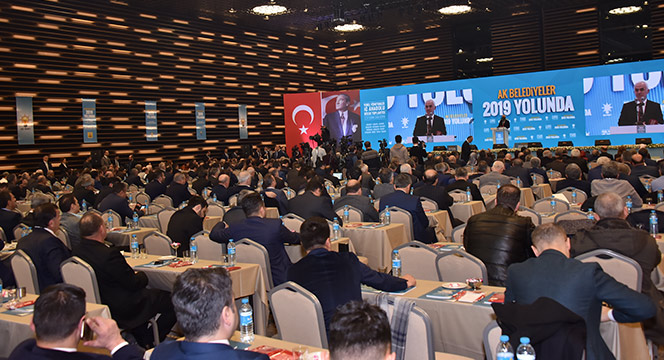 AK Parti Yerel Yönetimler İç Anadolu Bölge Toplantısı Konya'da 'Millete Hizmet Sevdamız Bizi Her Zaman Diri Tutuyor'
