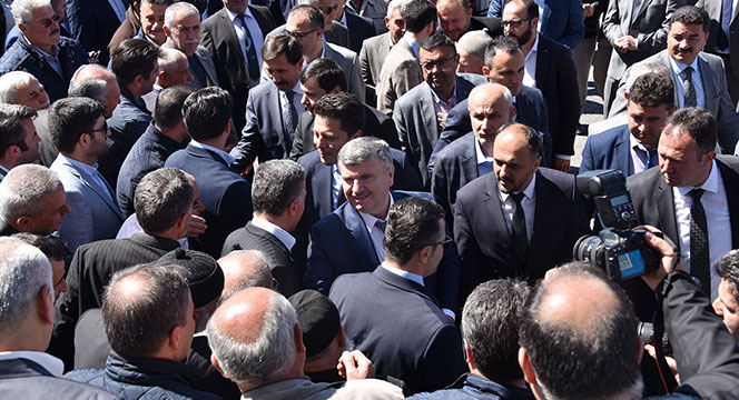 Büyük Türkiye İdealine Hizmet Şeref ve Onur Mücadelemizdir