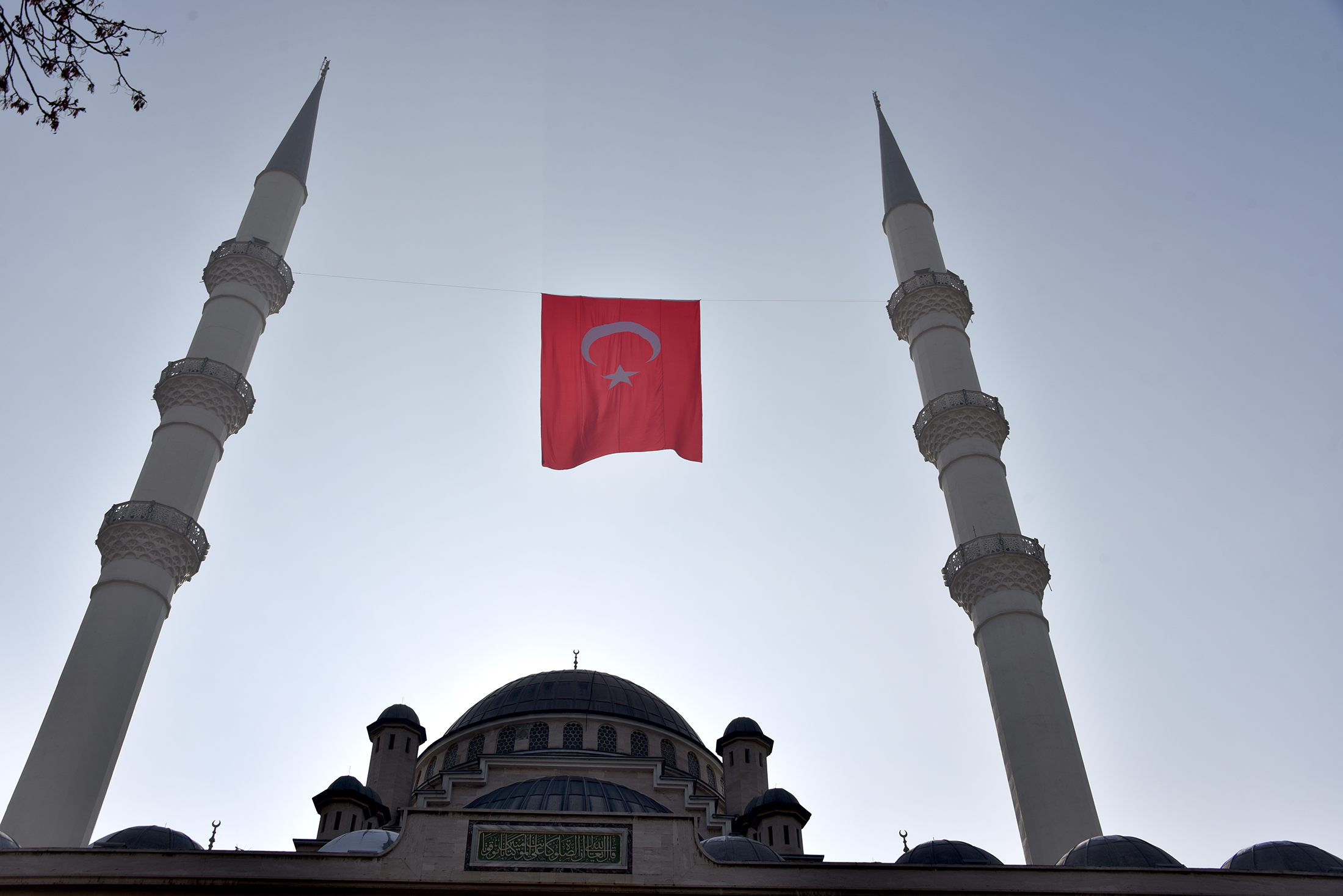 Konya'daki Bütün Camilerde Türk Bayrağı Dalgalanacak