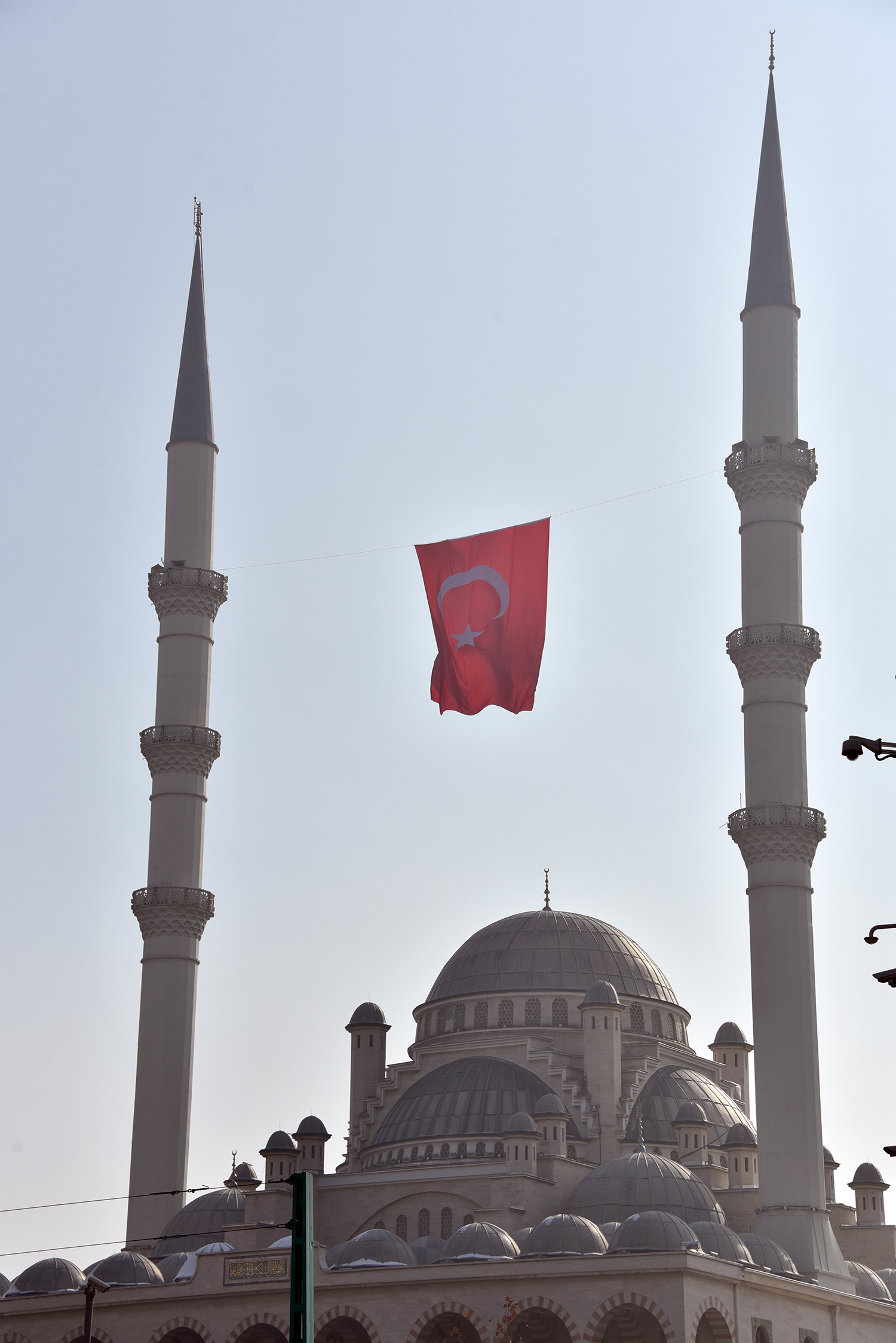Konya'daki Bütün Camilerde Türk Bayrağı Dalgalanacak