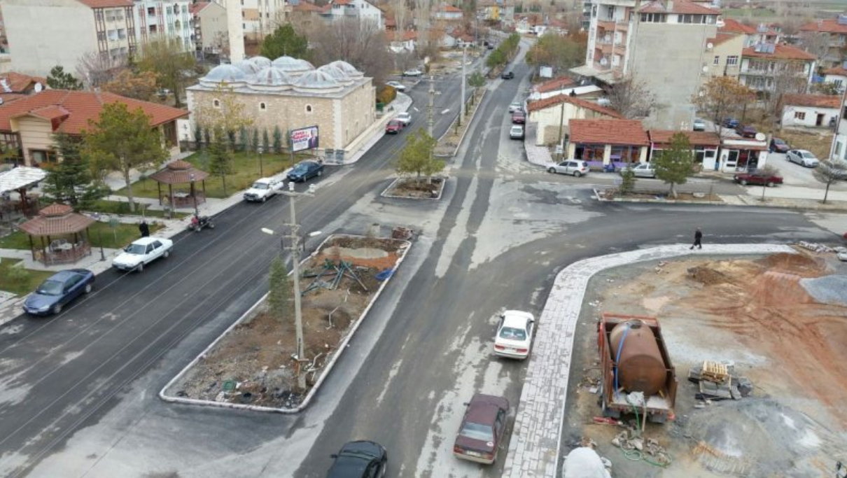 Başkan Akyürek Çeltik'te Yatırımları İnceledi, Halkla Buluştu