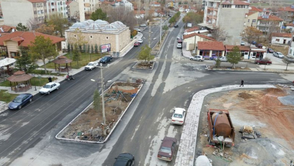 Başkan Akyürek Çeltik'te Yatırımları İnceledi, Halkla Buluştu