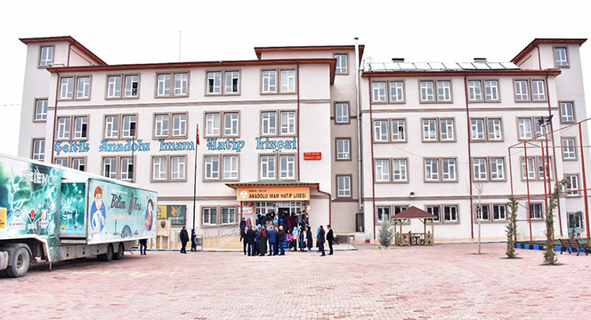 Başkan Akyürek Çeltik'te Yatırımları İnceledi, Halkla Buluştu