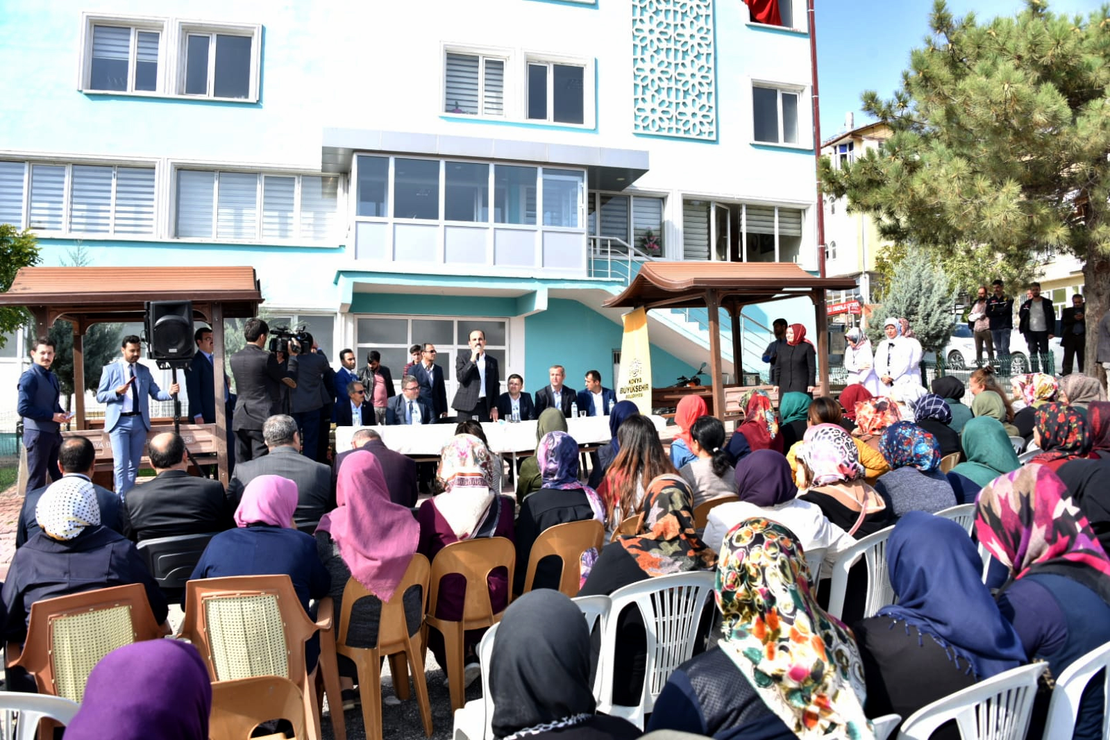 Başkan Altay Çeltik ve Yunak'ta Vatandaşlarla Buluştu