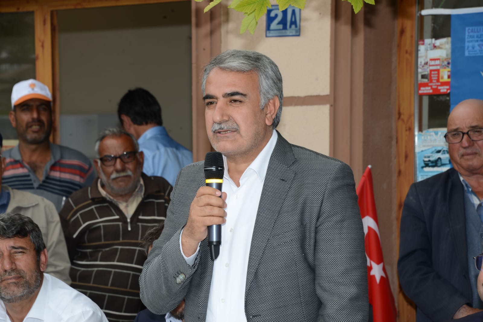 Başkan Altay Çeltik, Yunak ve Tuzlukçu'da Vatandaşla Buluştu