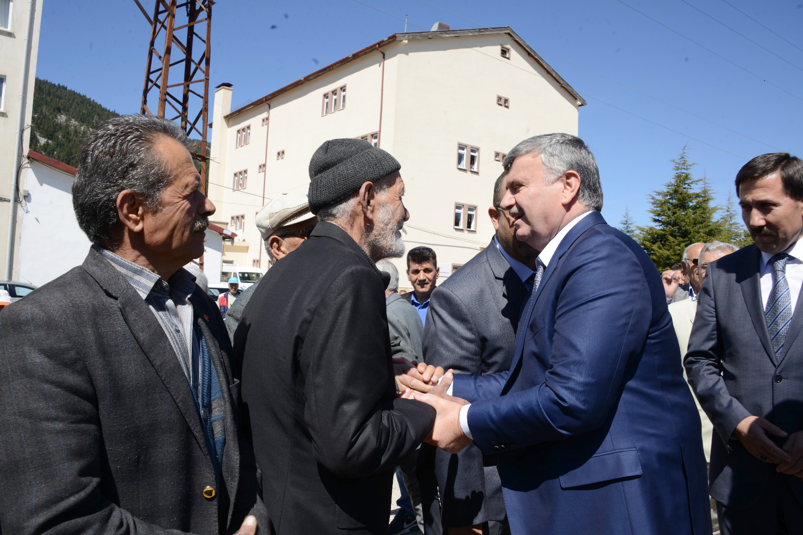 Başkan Akyürek Derebucaklılarla Buluştu, Yatırımları İnceledi 