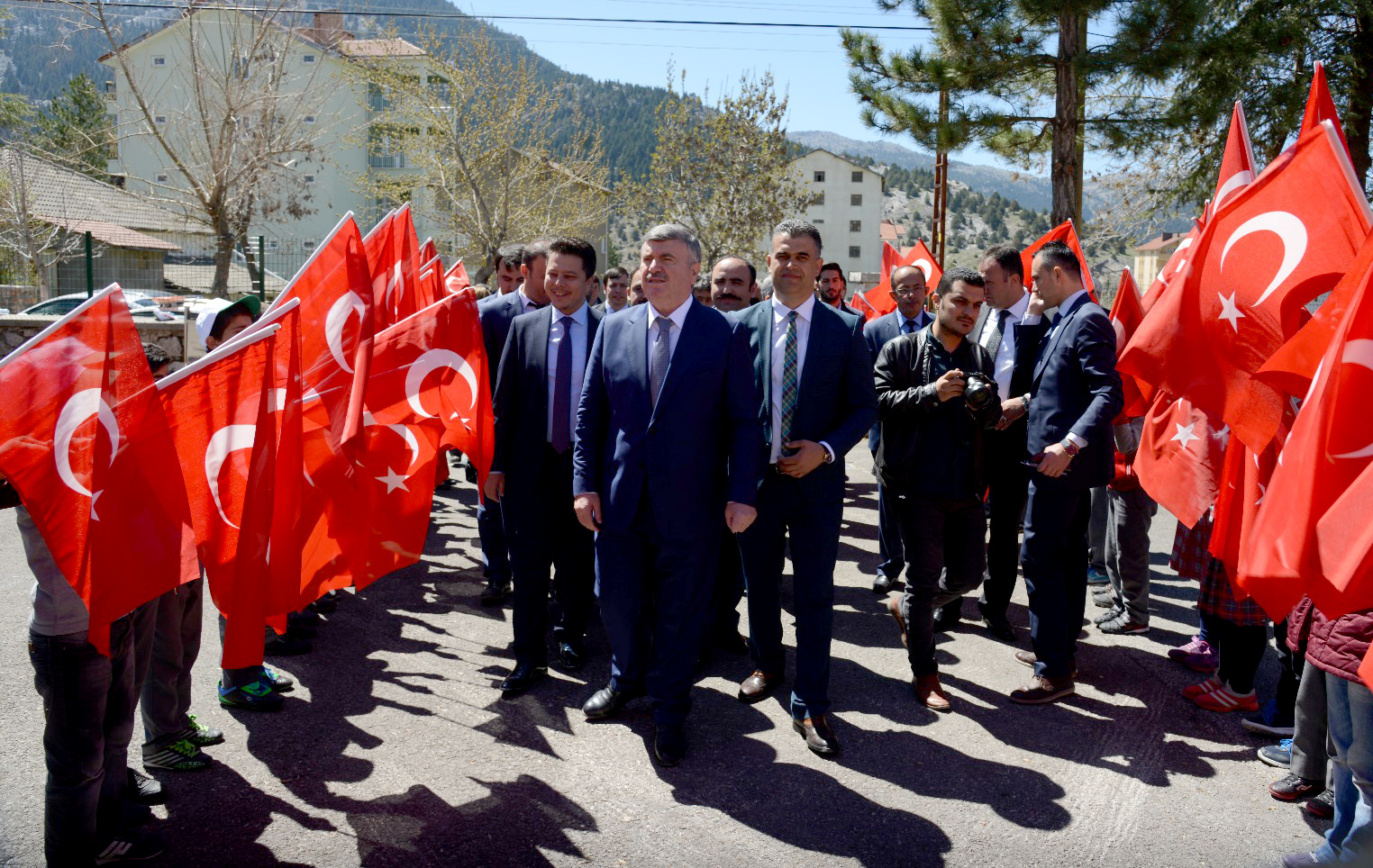 Başkan Akyürek Derebucaklılarla Buluştu, Yatırımları İnceledi 