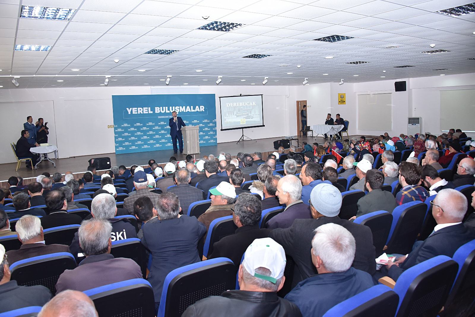 Başkan Akyürek Derebucaklılarla Buluştu, Yatırımları İnceledi 