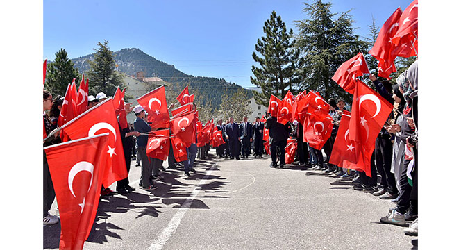 Başkan Akyürek Derebucaklılarla Buluştu, Yatırımları İnceledi 
