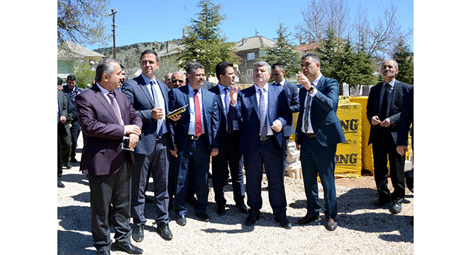 Başkan Akyürek Derebucaklılarla Buluştu, Yatırımları İnceledi 