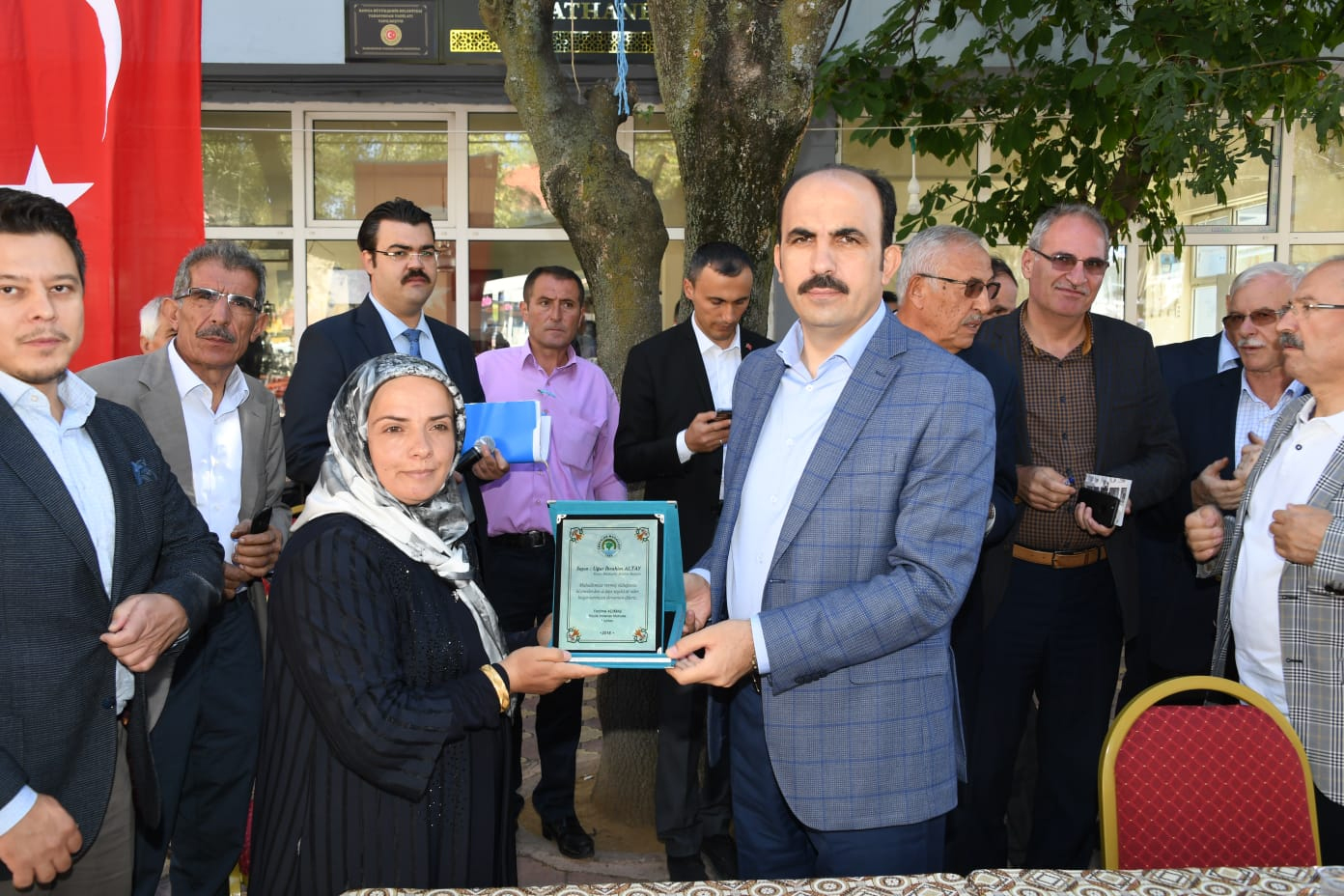 Bizim Tek Derdimiz Var; O da Hizmet Etmek