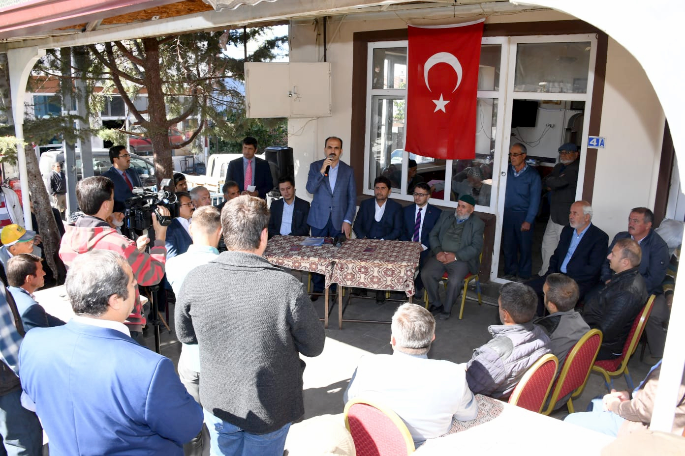 Bizim Tek Derdimiz Var; O da Hizmet Etmek