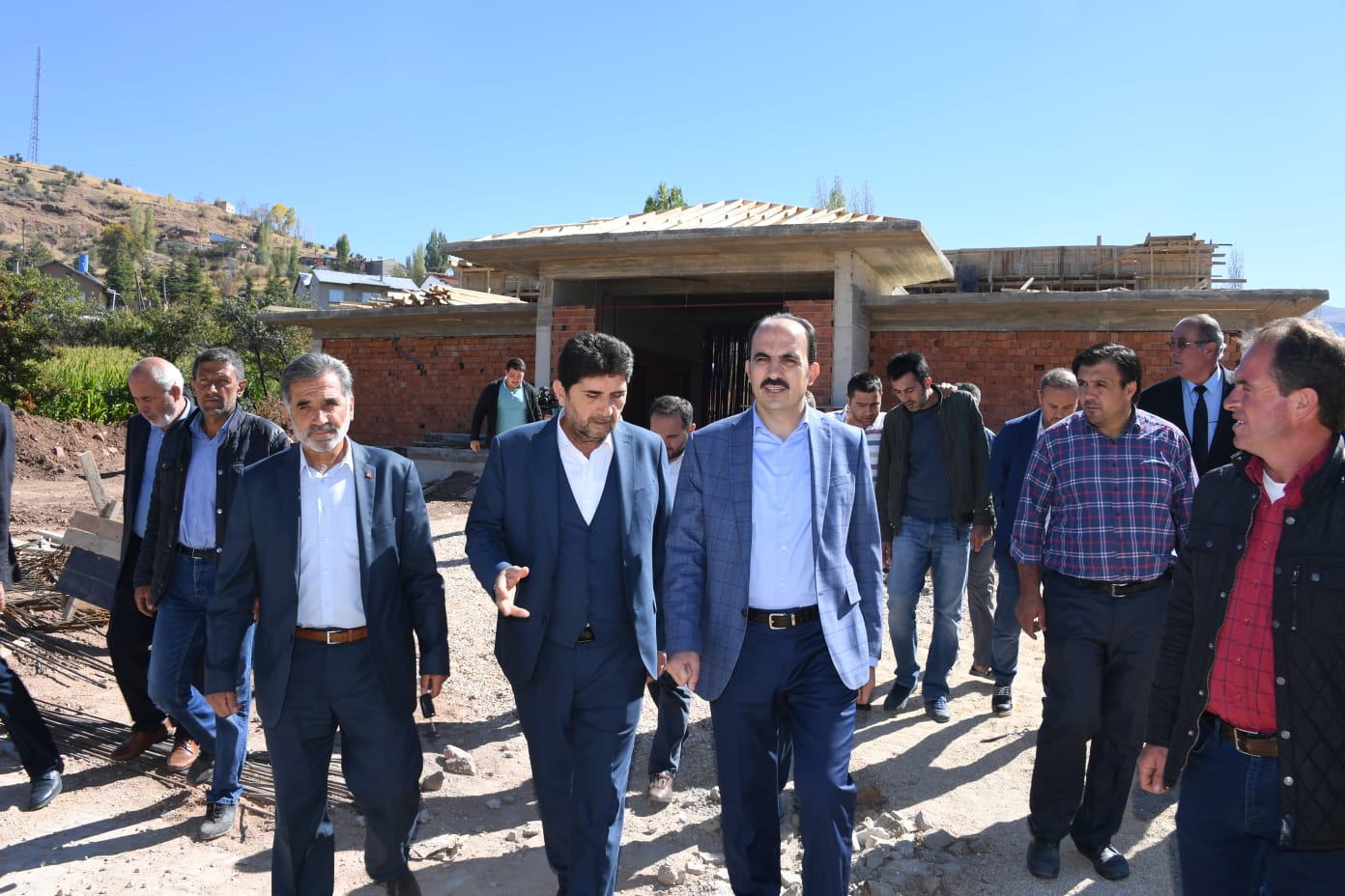 Bizim Tek Derdimiz Var; O da Hizmet Etmek