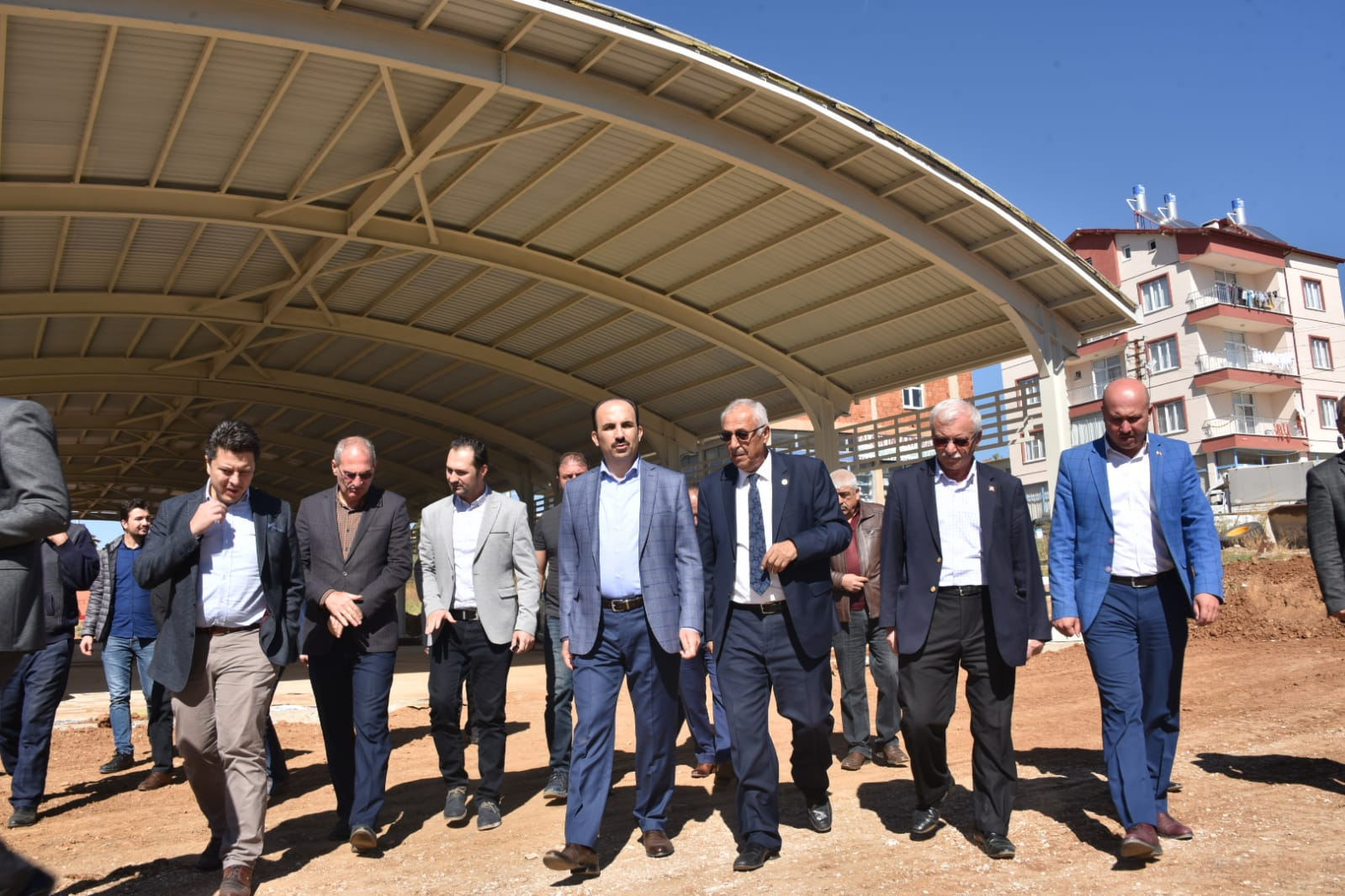 Bizim Tek Derdimiz Var; O da Hizmet Etmek