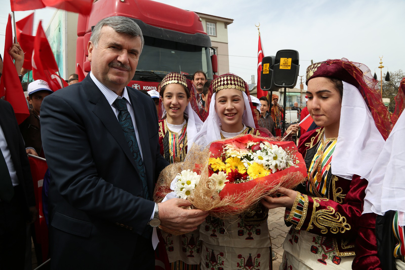 Hüyük Şehir Konağı'nın Temeli Atıldı
