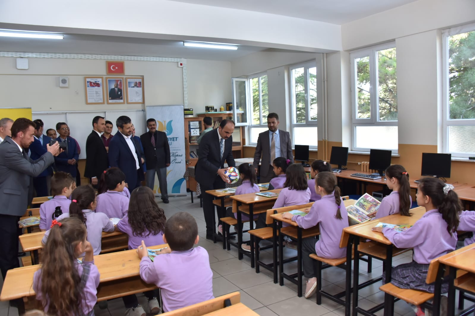 Başkan Altay Kadınhanı ve Ilgın'da Vatandaşlarla Buluştu