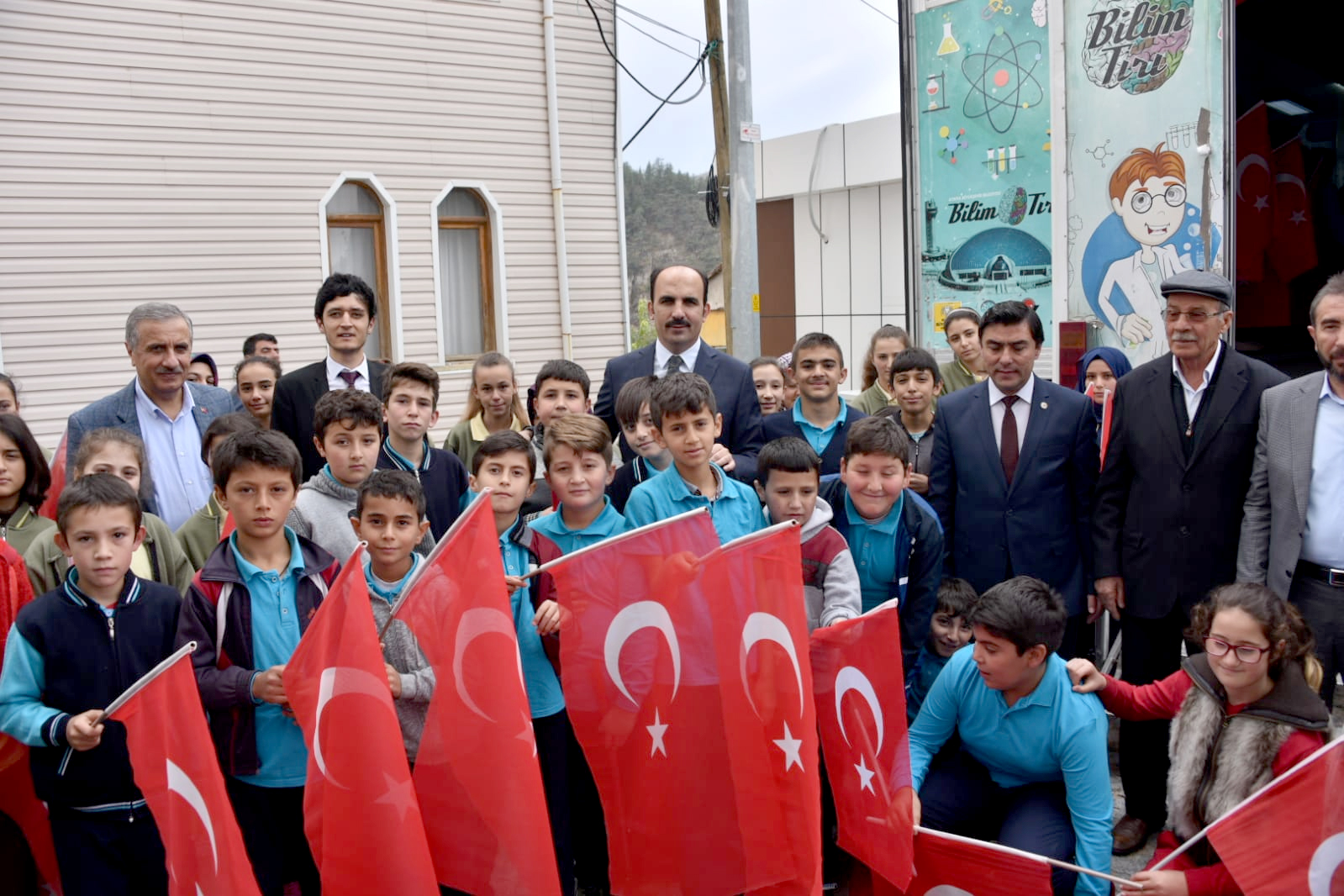 Bütün İlçelerimizin Kalkınması İçin Çalışıyoruz