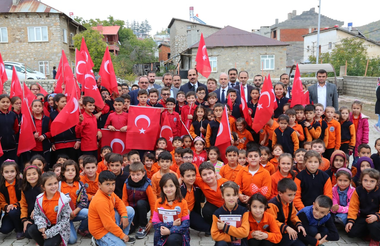 Bütün İlçelerimizin Kalkınması İçin Çalışıyoruz
