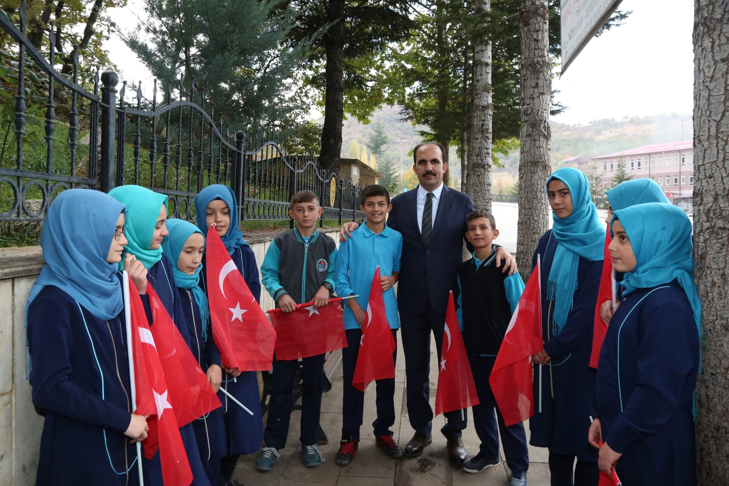 Bütün İlçelerimizin Kalkınması İçin Çalışıyoruz